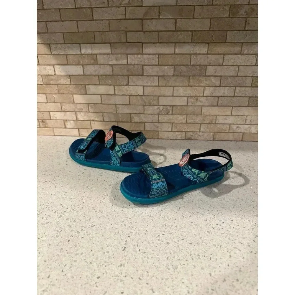 Native‎ x Disney sandals Moana Hei Hei  b16